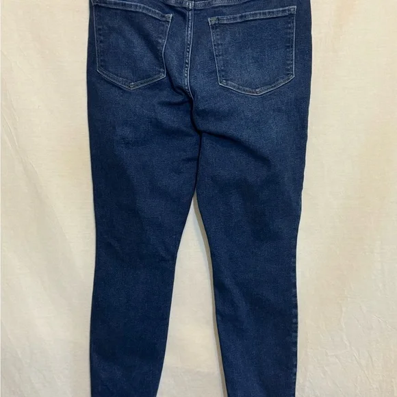 B-251 Old Navy‎ Rockstar High Rise Super Skinny Distressed Cropped Blue Jeans - Picture 6 of 14